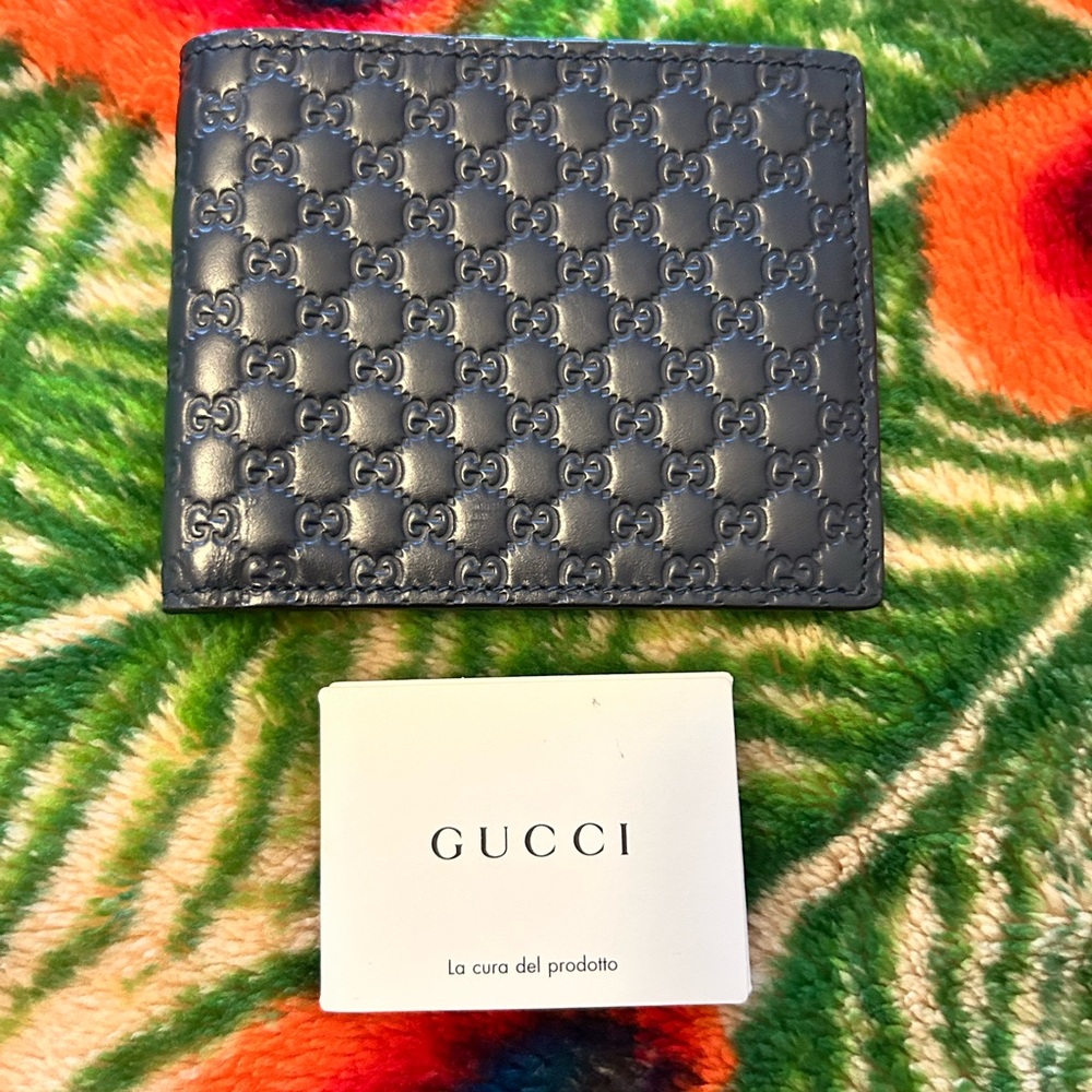 NWOT Navy Blue Micro Gucci Guccisima bifold wallet
